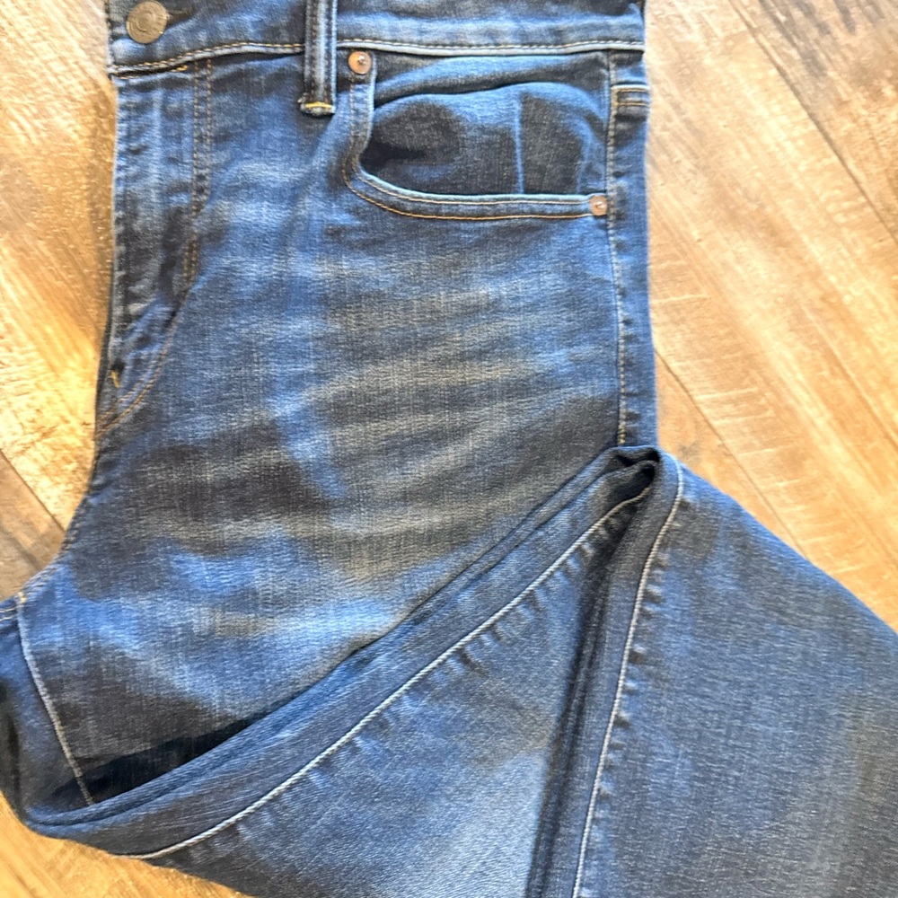 American Eagle Outfitters Men's Straight Jeans - Dark Blue